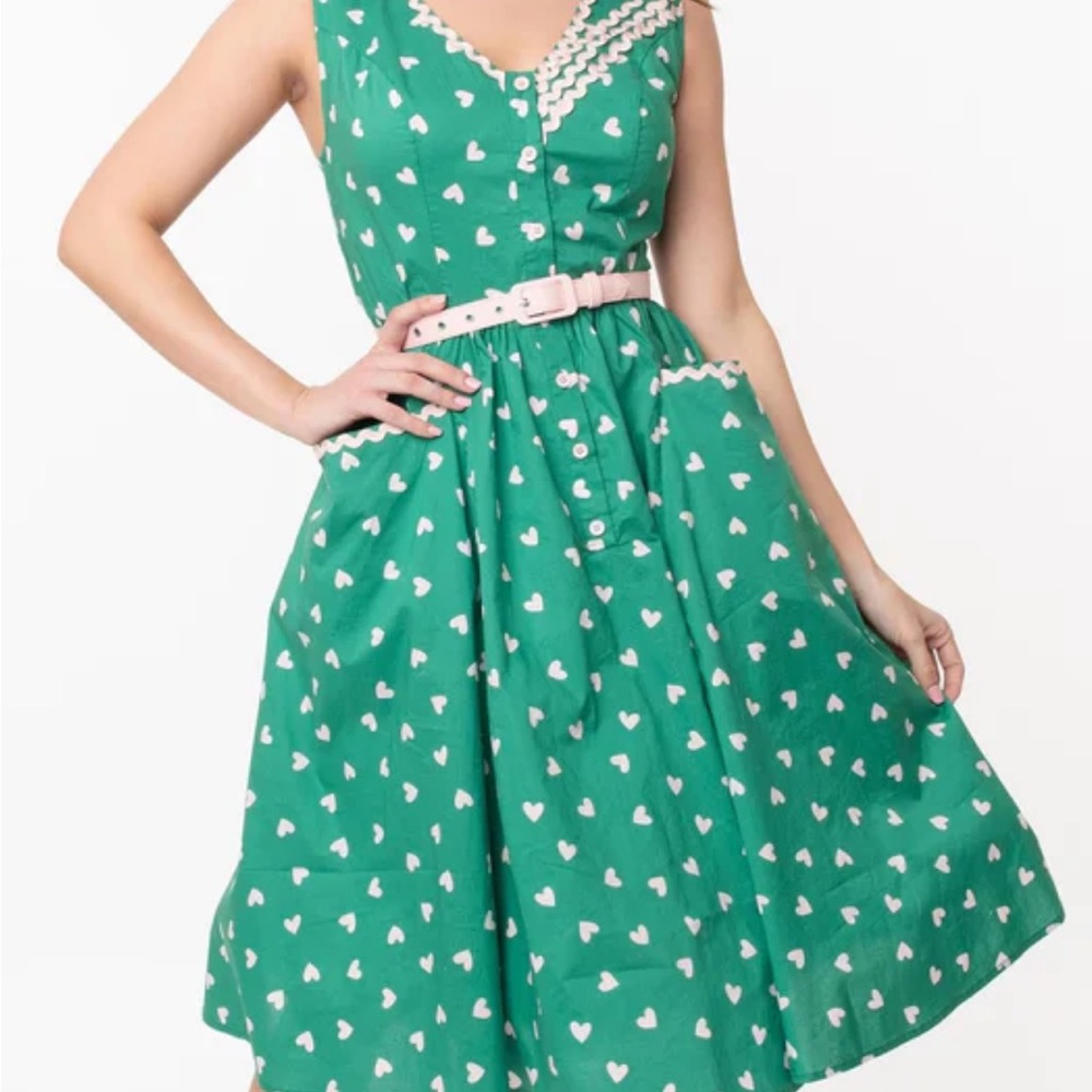 Green Heart Print Dress from Unique Vintage